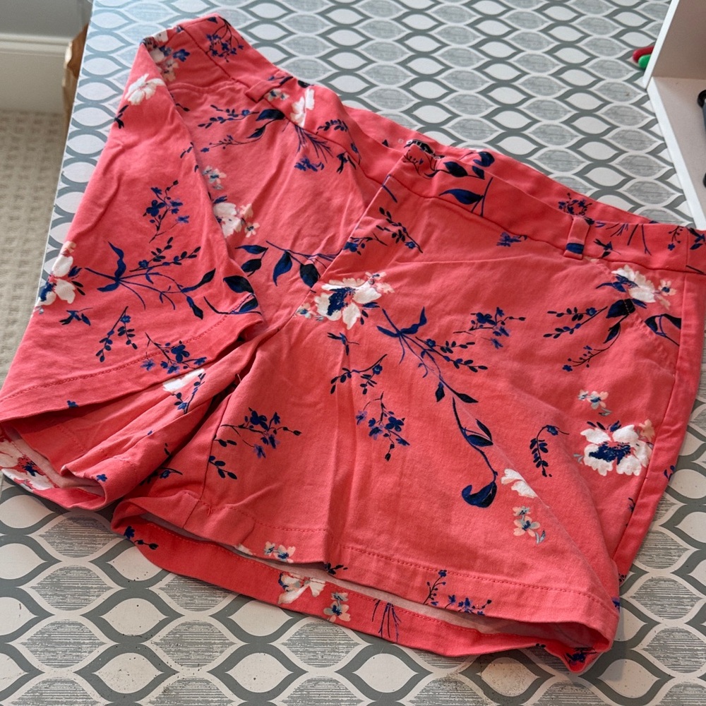 EUC Floral Coral Women's Shorts